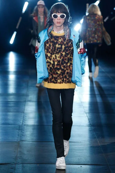 Look 65